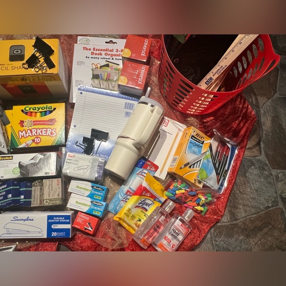 NWT: Teacher Mini Starter Kit Over 100 Items - Picture 5 of 8